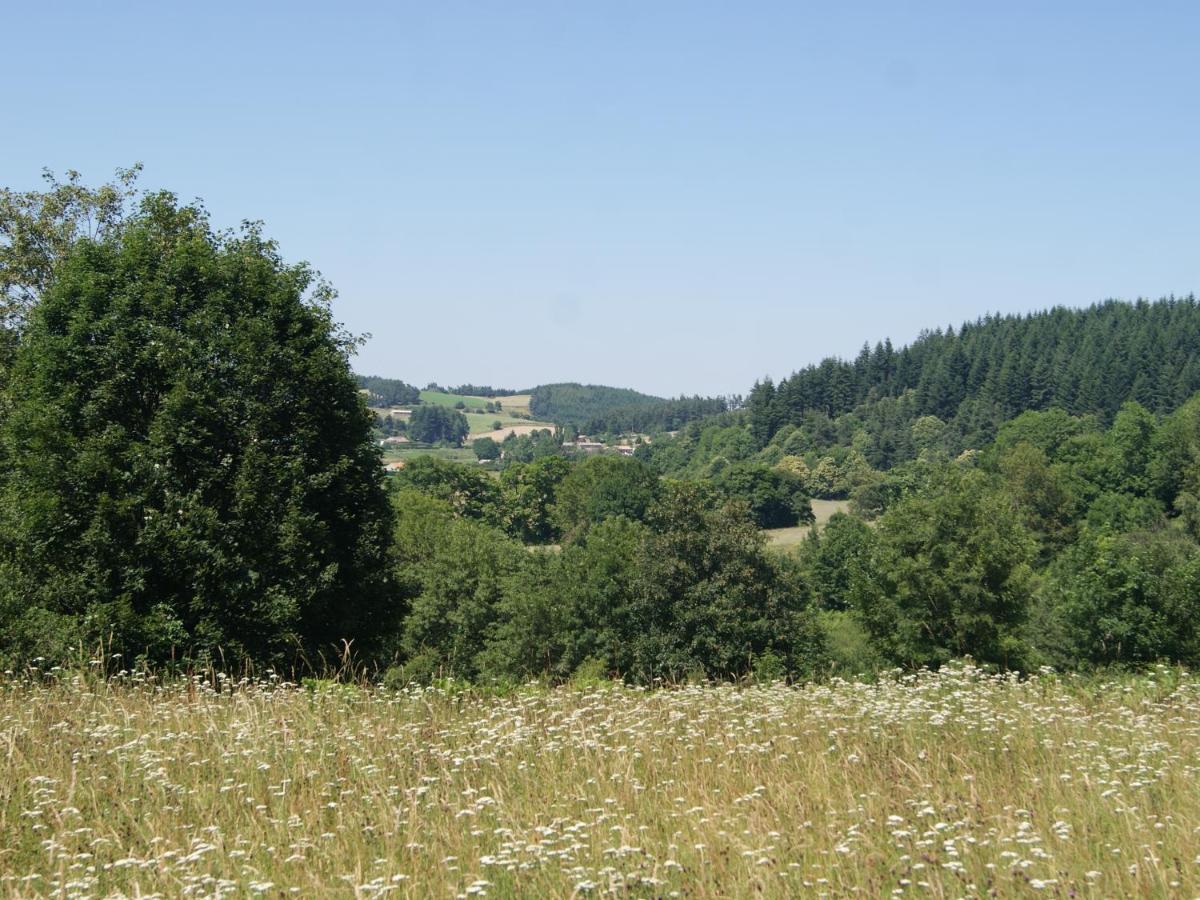 Les Cabanes De Labrousse Saint-Julien-Labrousse Luaran gambar