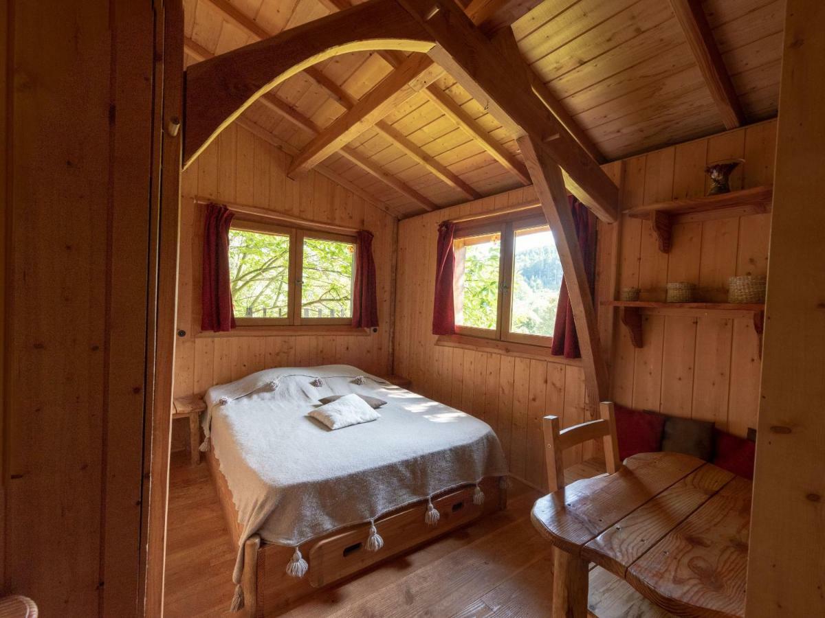 Les Cabanes De Labrousse Saint-Julien-Labrousse Bilik gambar
