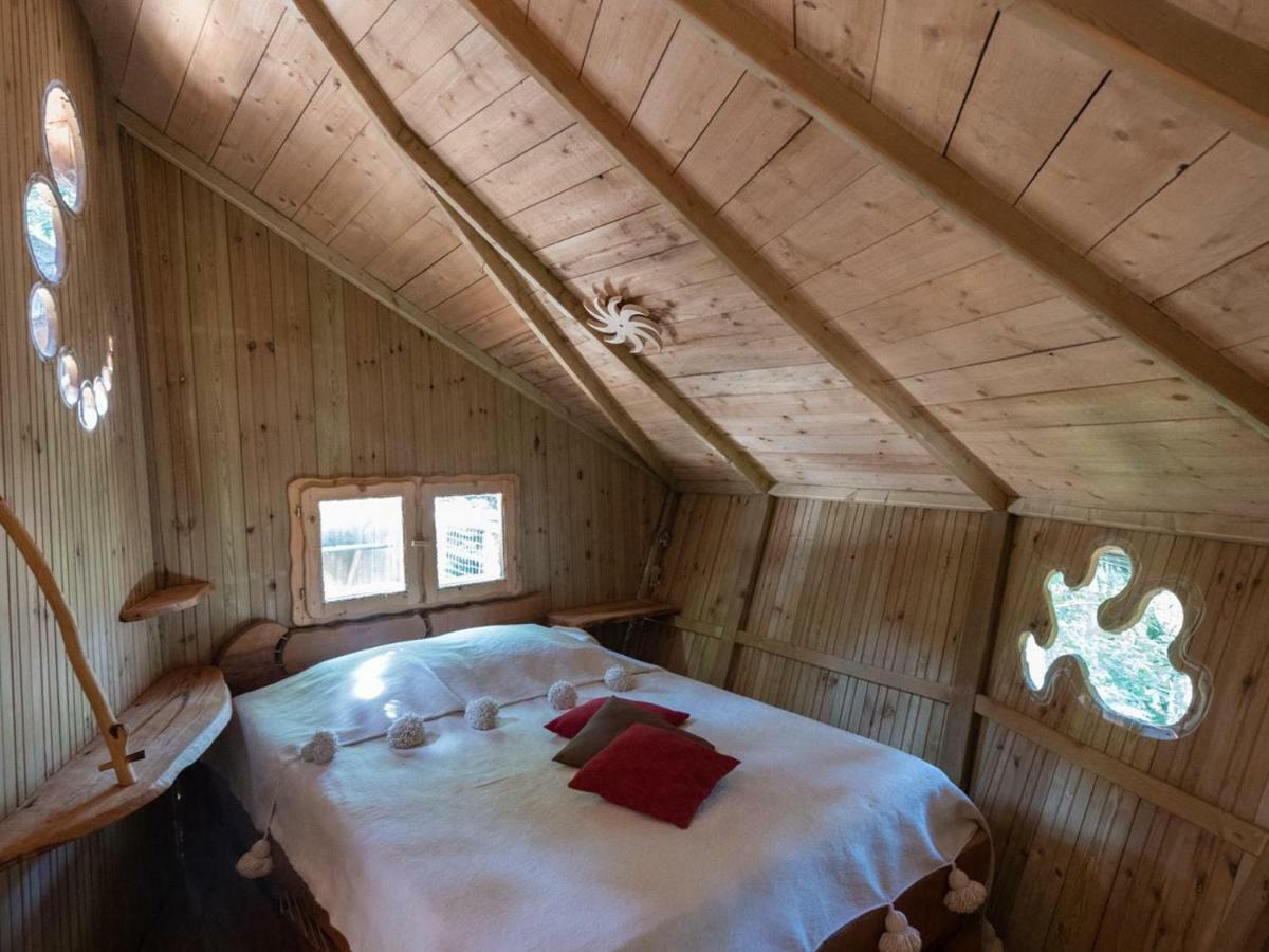 Les Cabanes De Labrousse Saint-Julien-Labrousse Luaran gambar